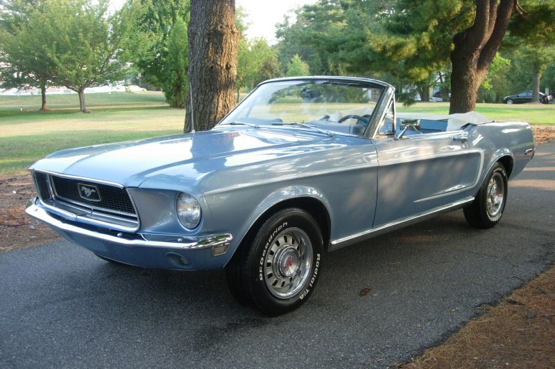 1968 Mustang front left view