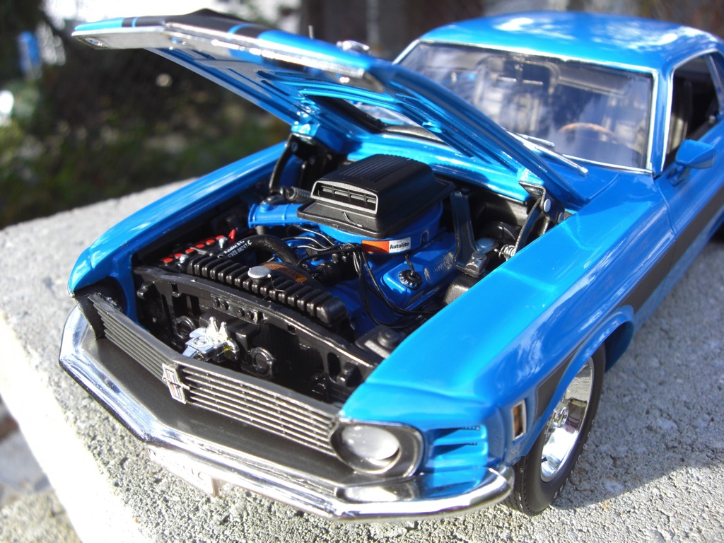 1970 Ford Mustang H-code 351ci Ram Air V8 Engine Diecase Model