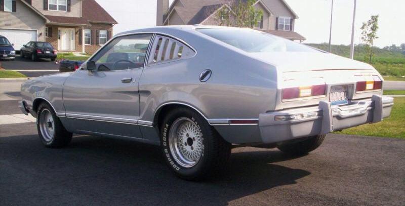 left rear view 1976 Mustang