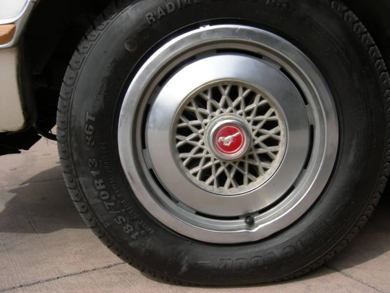 1978 Full Wheel Covers - Hub Caps