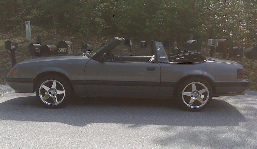 Medium Charcoal 1985 Mustang GT Convertible