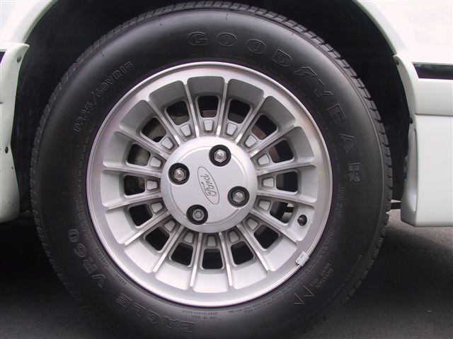 1990 GT 16-spoke wheel