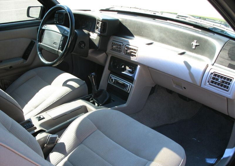Interior 1990 Mustang Coupe
