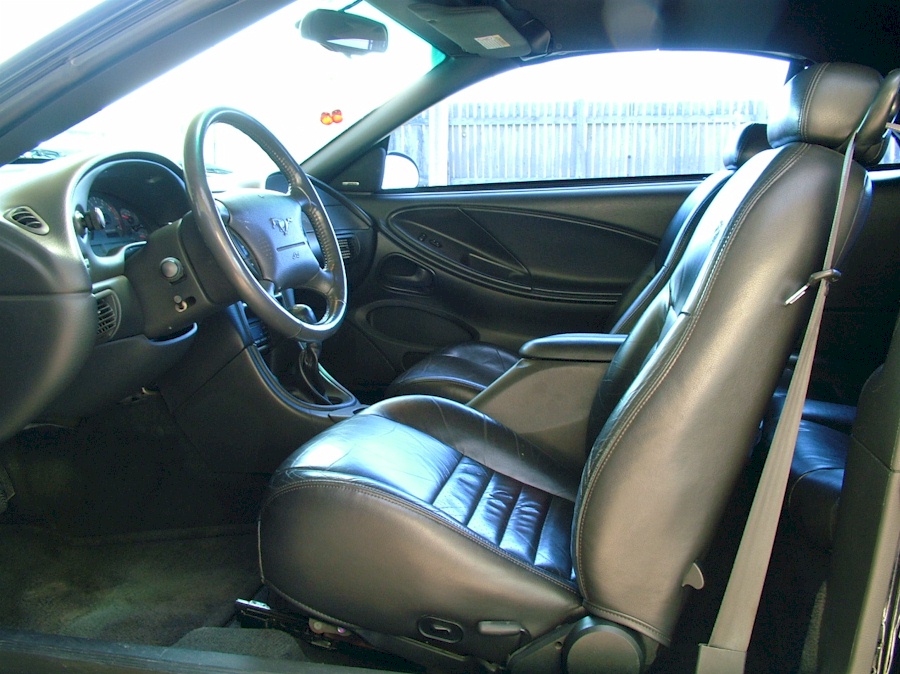 2000 Mustang GT Interior