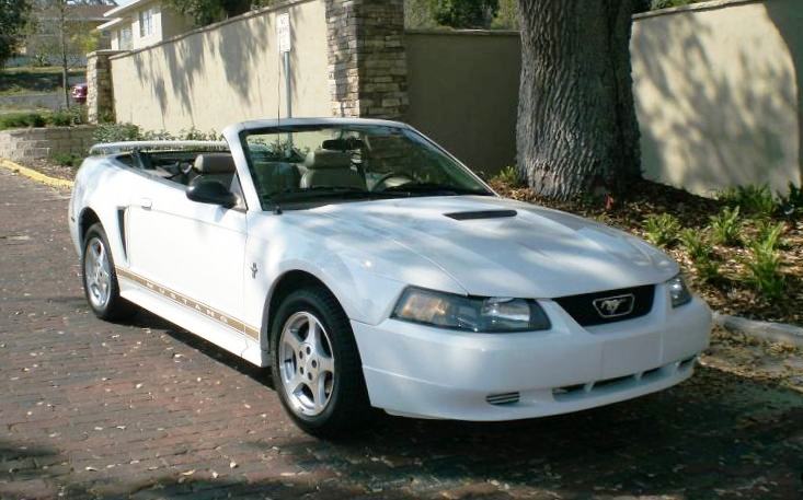 Oxford White 2002 Mustang Convertible