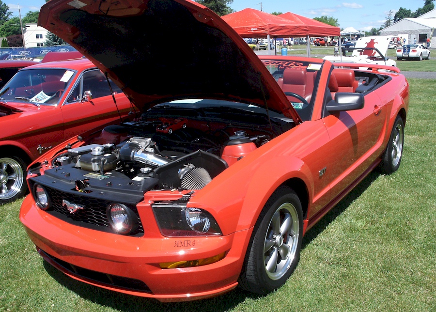 Torch Red 2005 Mustang GT Convertible