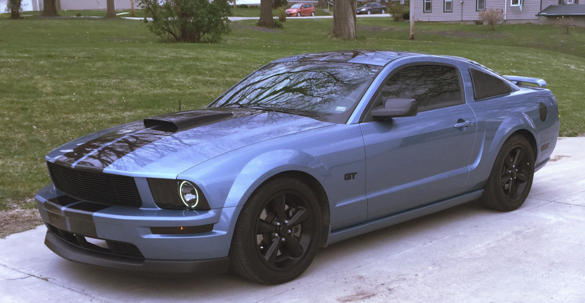 2005 Windveil Blue Mustang GT