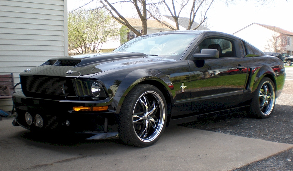 Black 2007 Mustang