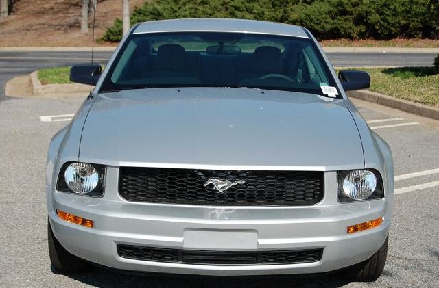 Silver 2008 Mustang V6 Coupe