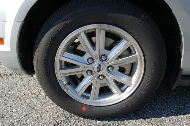 Standard 2008 Mustang Wheel