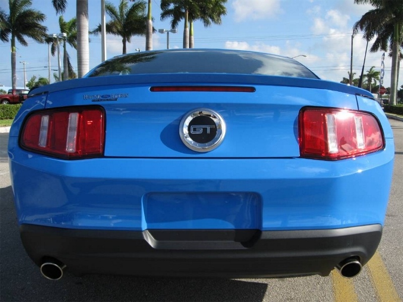 Grabber Blue 10 Mustang GT Coupe