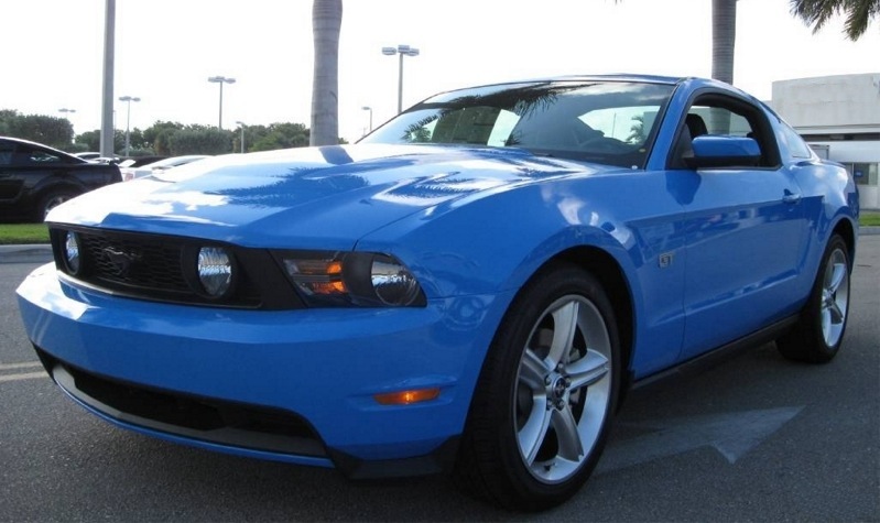 Grabber Blue 2010 Mustang GT Coupe