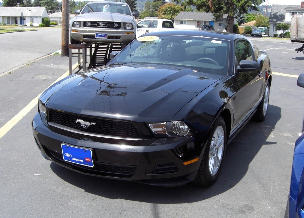 Black 2010 Mustang V6 Coupe
