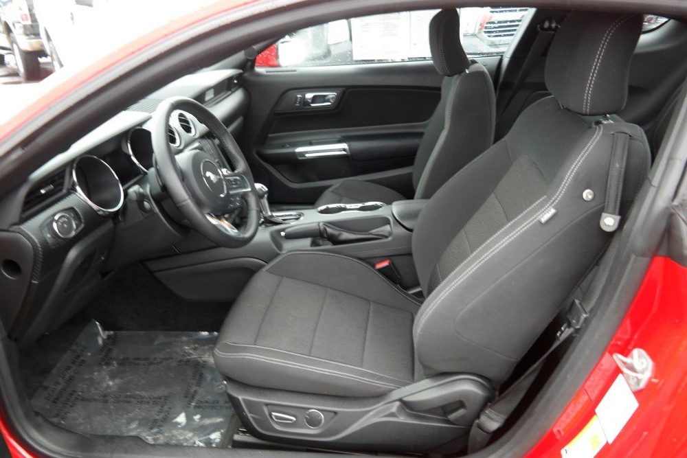 Interior 2016 Mustang V6