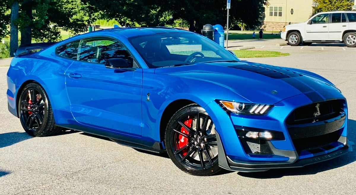 2020 Velocity Blue Mustang GT500