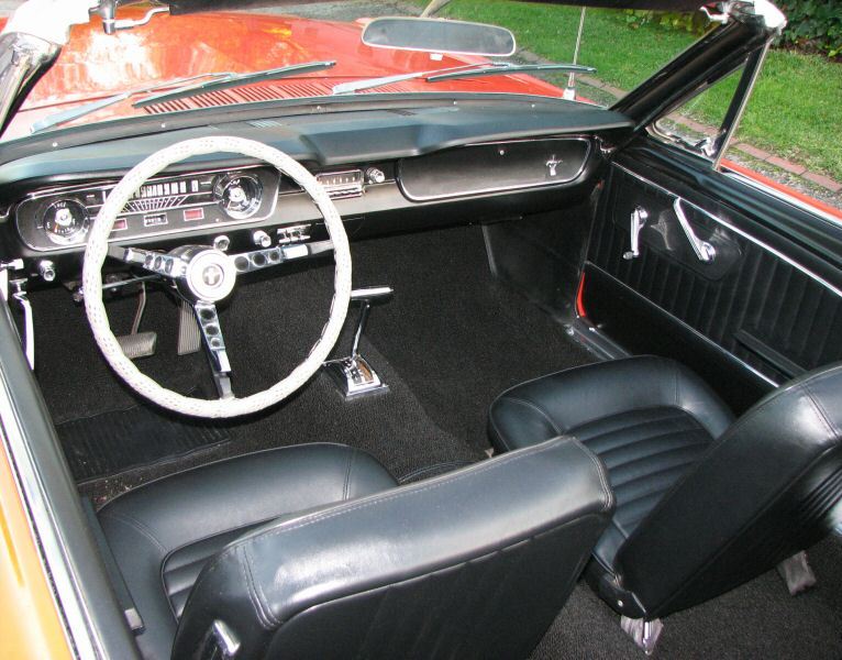 Dash view 1965 Mustang Convertible