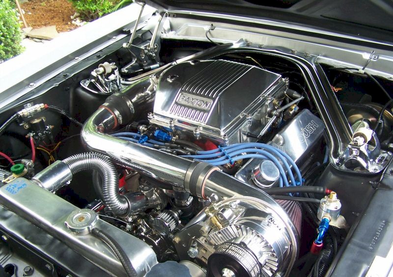 Custom 1966 Mustang Engine