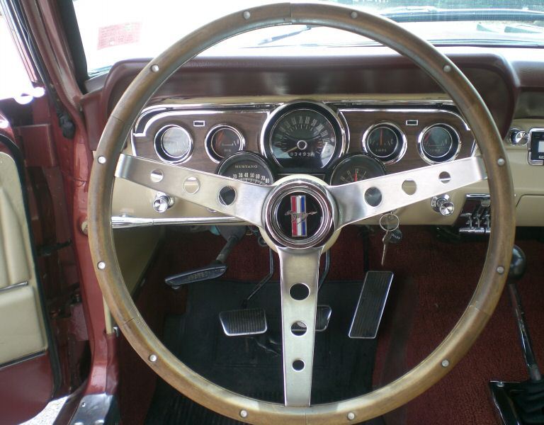 Wood Steering Wheel & Rally Pac