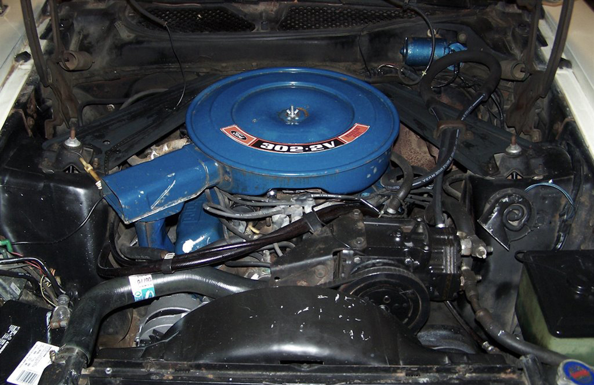 F-code 302ci V8 engine
