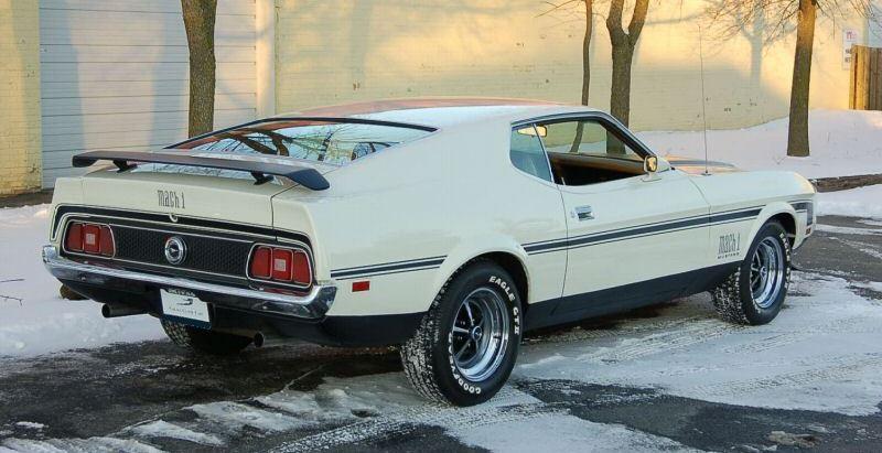 White 1972 Mustang Mach 1 Fastback