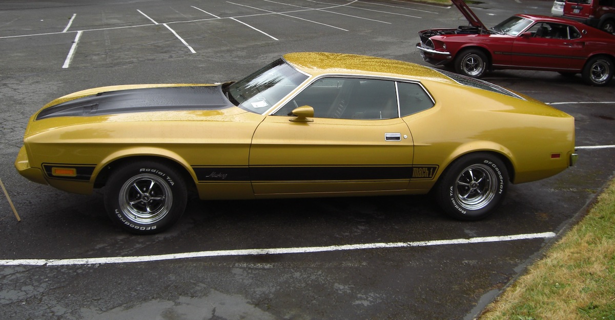 Gold Glow 1973 Mustang Mach 1 Sportsroof