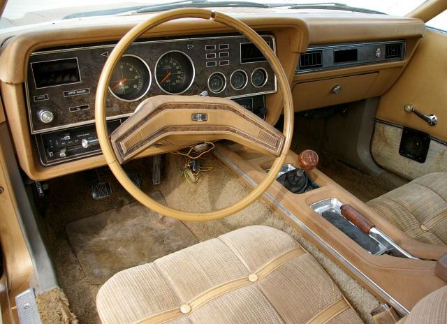 Dash 1975 Mustang II Ghia Coupe