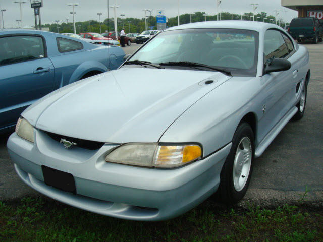 Opal Frost 1995 Mustang V6 Coupe