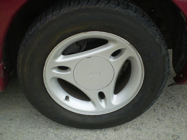 Standard Wheel 1996 Mustang V6 Coupe