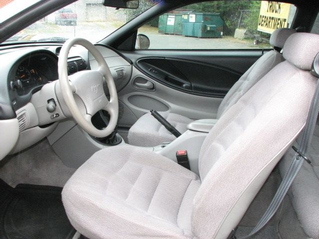 Light Gray Interior 1996 Mustang GT Coupe