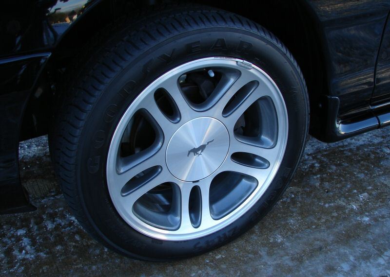 GT 5-spoke 17 inch wheels