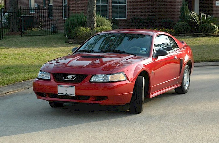 Laser Red 2000 Mustang V6