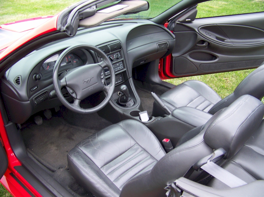 2000 Mustang GT Interior
