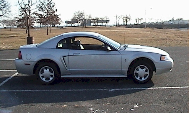 Silver 2000 Mustang