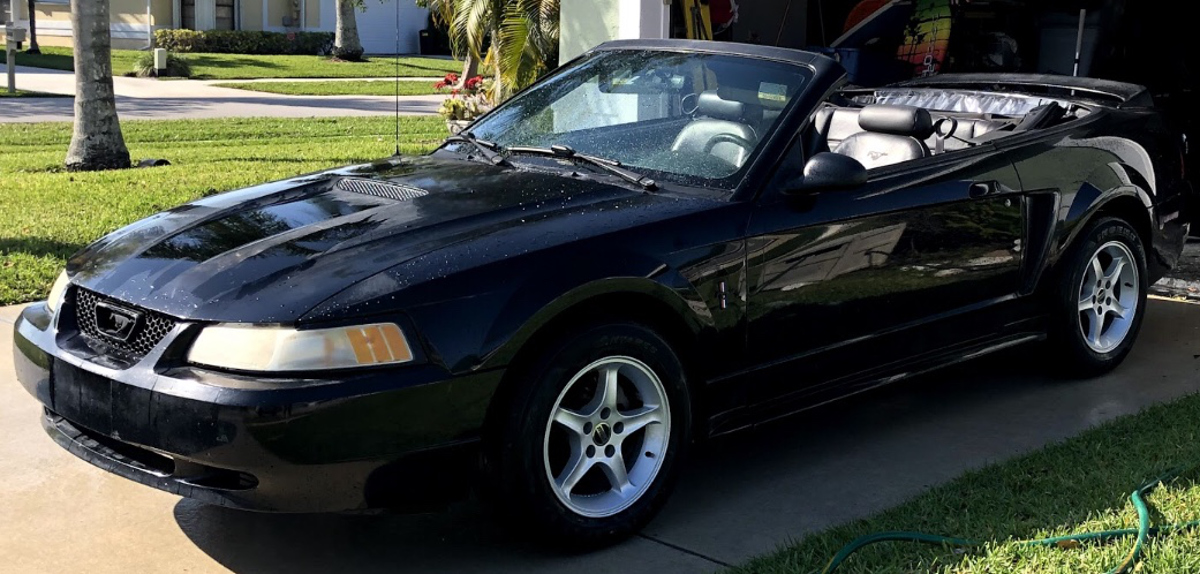 2000 Mustang convertible