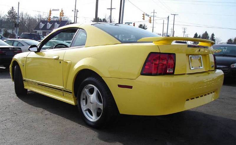 Zinc Yellow 2001 Mustang Coupe