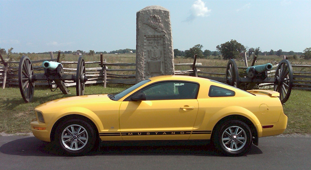 Screaming Yellow 05 Mustang