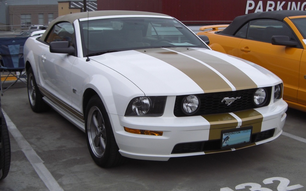 Performance White 2005 Mustang GT Convertible