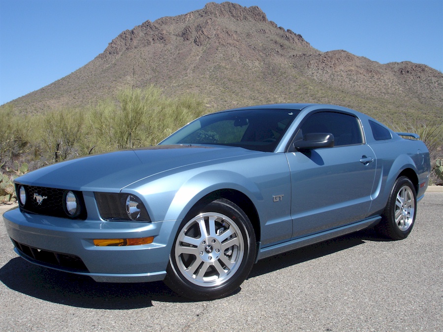 2006 Ford mustang windveil blue