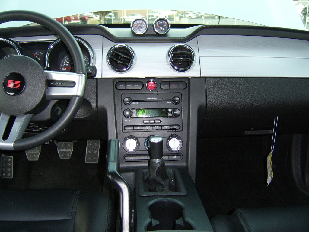 Dash 2006 Mustang Saleen S281 Coupe
