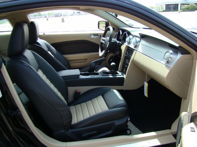 2009 Mustang GT/CS Interior