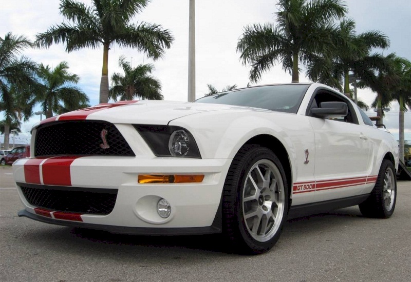 Pefrormance White 2009 Shelby GT-500 Red Stripe Coupe