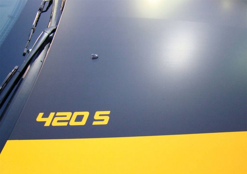 420S Racecraft hood graphics