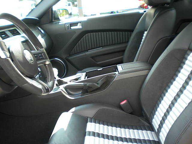 Interior 10 Mustang Shelby GT500 Coupe