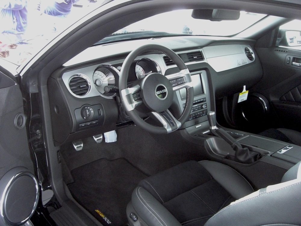 Dash 2011 Mustang SMS 302 Coupe