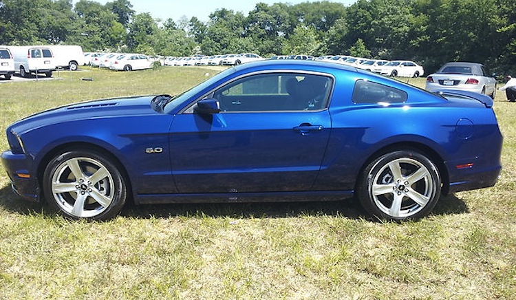 Deep Impact Blue '13 Mustang GT