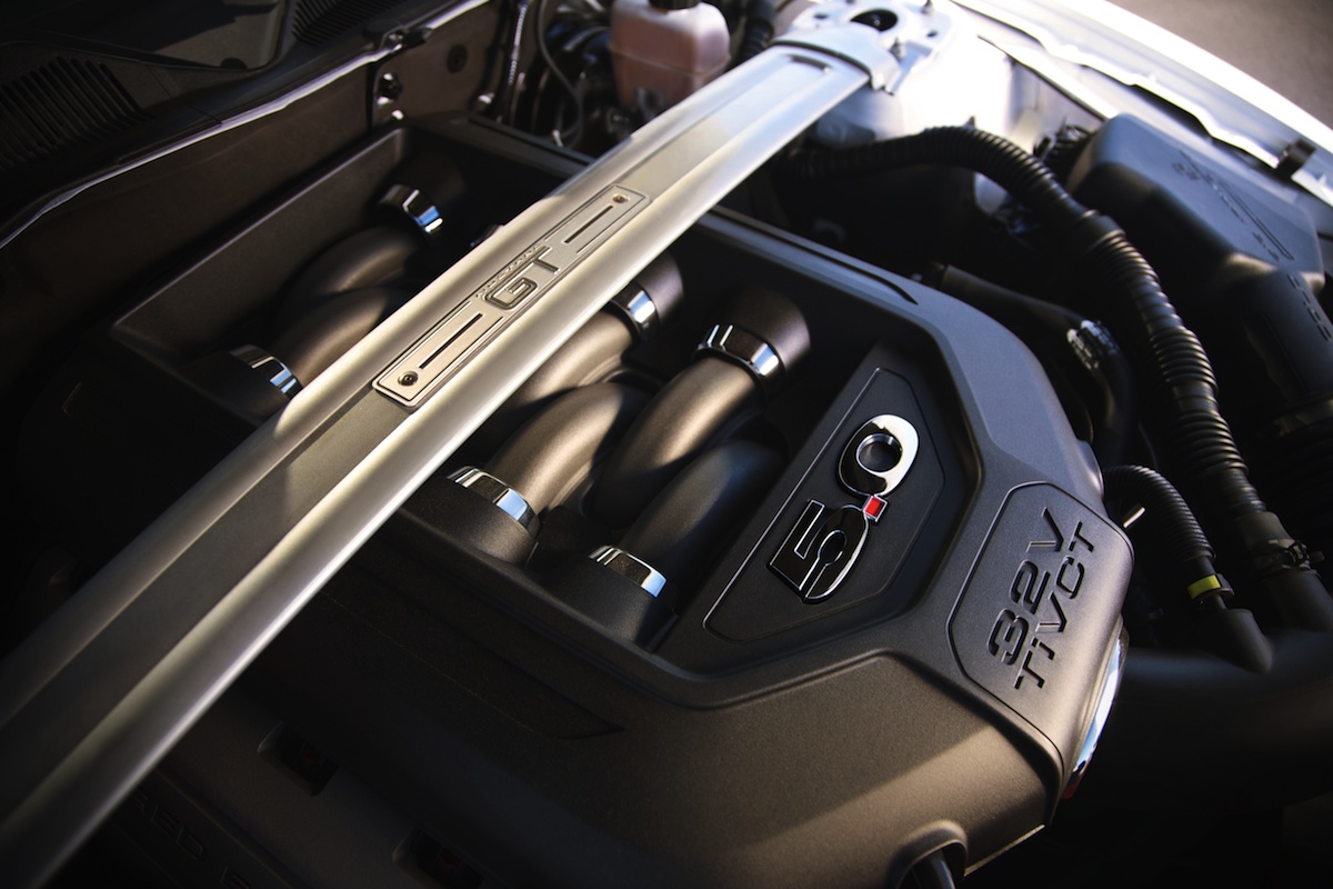 2013 Ford Mustang F-code 420hp 5.0L V8 engine