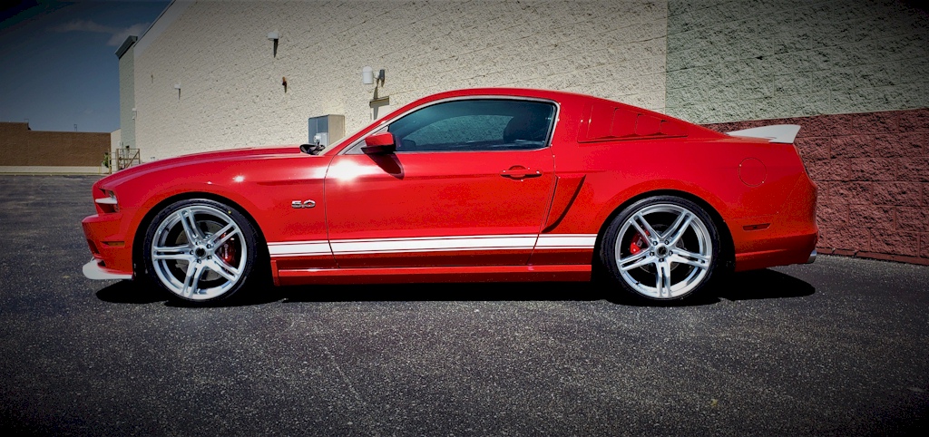 Red 2014 Mustang GT coupe