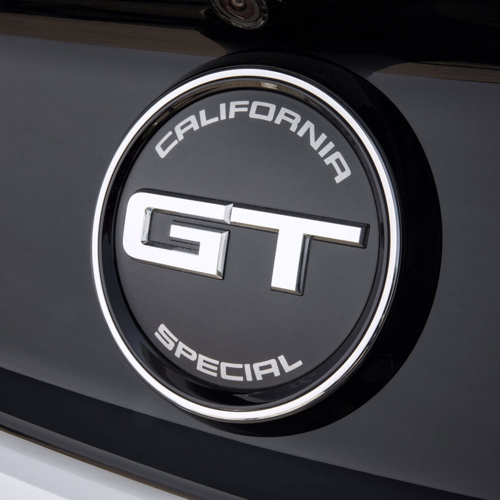 rear decklid GT/CS badge